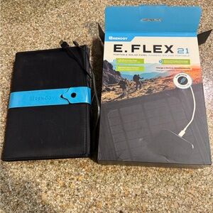 Renogy E.FLEX 21 Portable Solar Panel